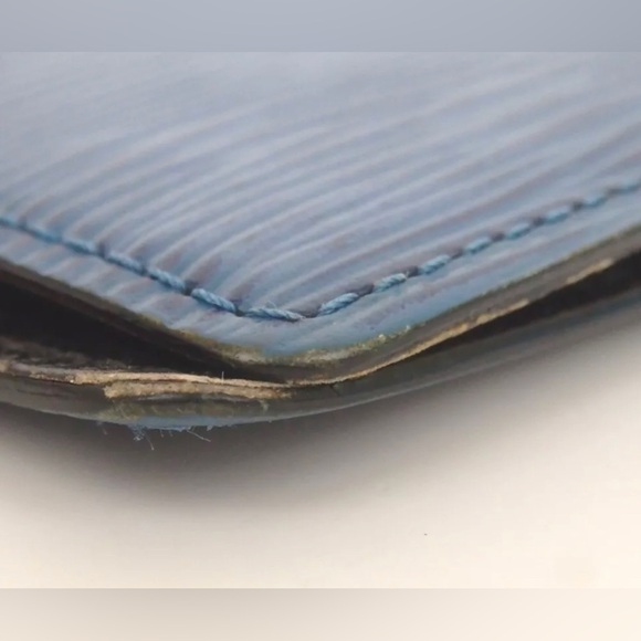 LOUIS VUITTON Blue Epi Leather Agenda ππ - Picture 10 of 11